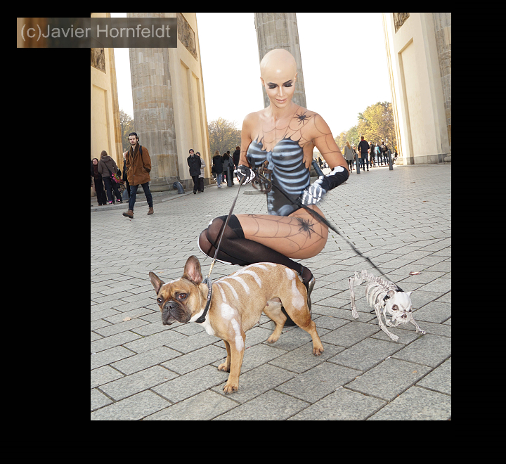 Bodypainting Fotoshooting Micaela Schäfer Halloween