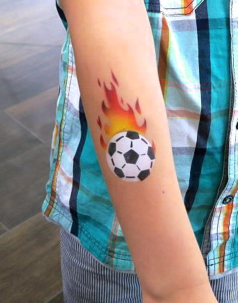 Fanschminken Fussball Airbrush Tattoo zur Fußball-WM