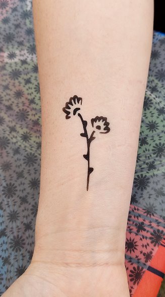 Airbrush Tattoo Blume