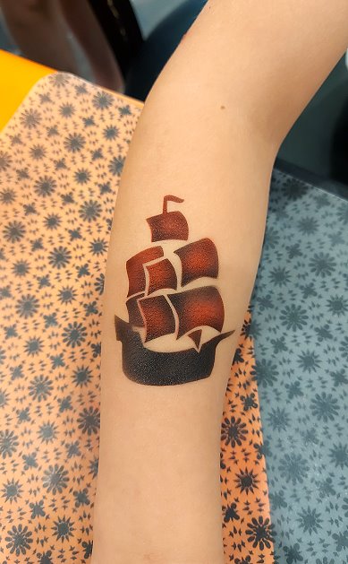 Airbrush Tattoo Segelboot