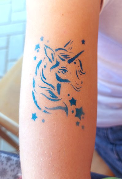 Airbrush Tattoo Einhorn