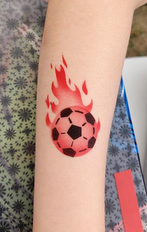 Airbrush Tattoo Fussball
