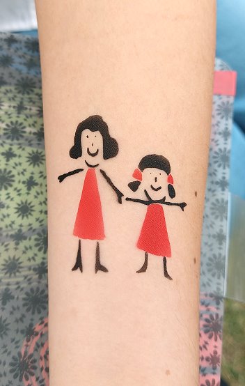 Airbrush Tattoo Mutter und Kind
