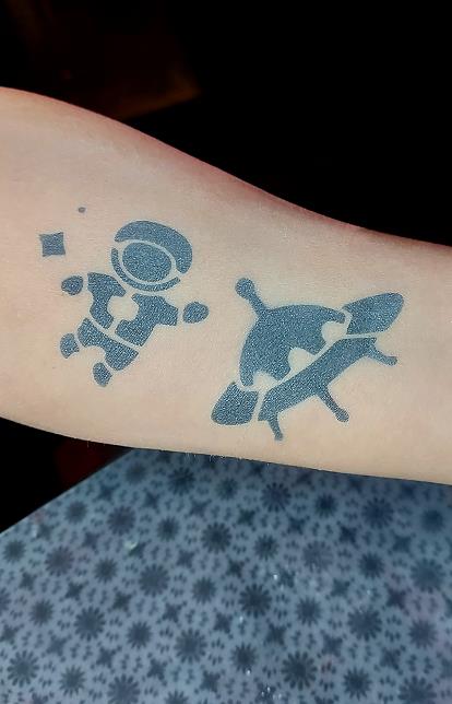 Airbrush Tattoo Raumschiff Astronaut