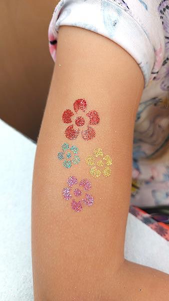 Glitzertattoo Blumen